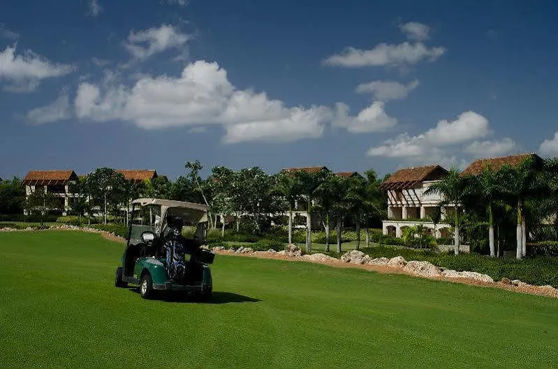 Los Altos Residences La Romana Hotel